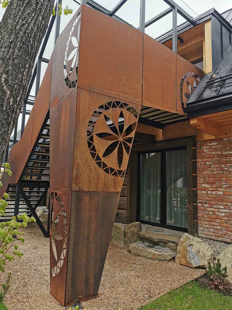 blacha-corten-azurowa corten na zewnątrz
